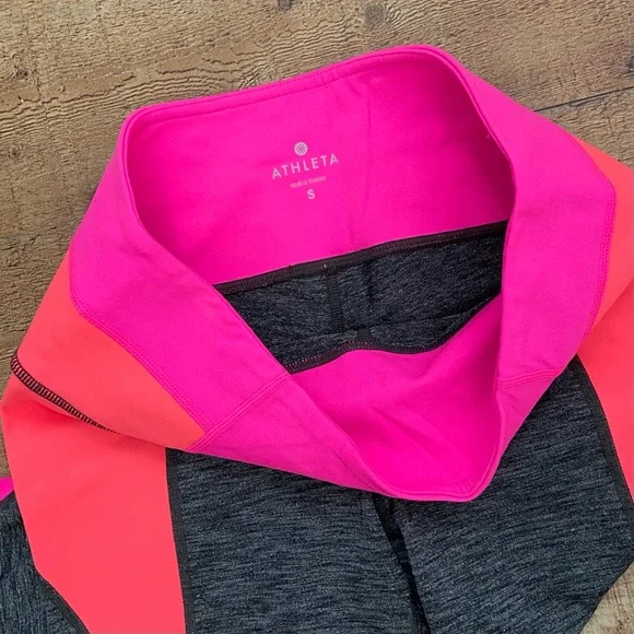 ATHLETA Retro Style Capri Leggings - Picture 2 of 4